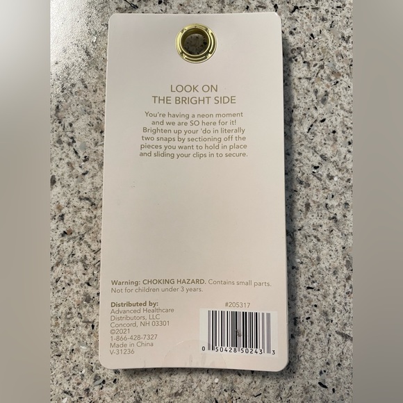 Women’s GLAMSQUAD NEON HAIR CLIPS (snap on) - Picture 3 of 3